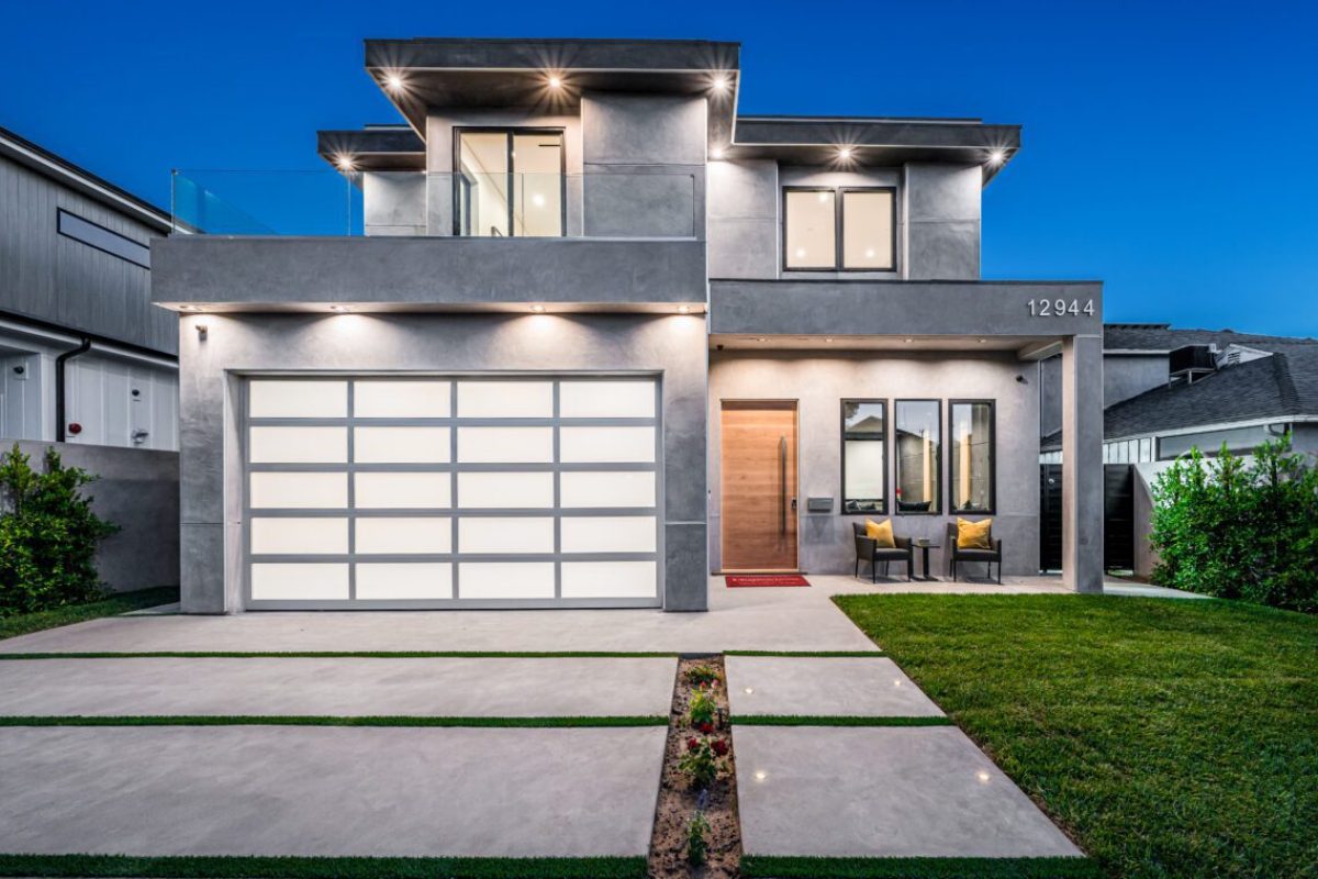 Exterior of a contemporary new house in LA