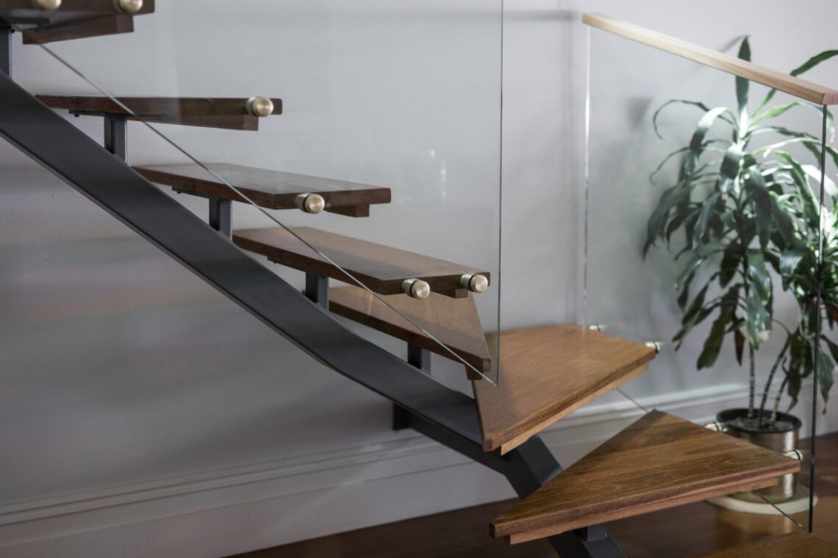 stairs-2023-11-27-05-00-02-utc