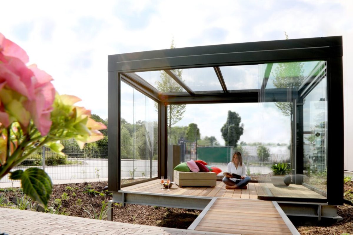 ts-alu-flachdach-serie-16-person-key-visual-01